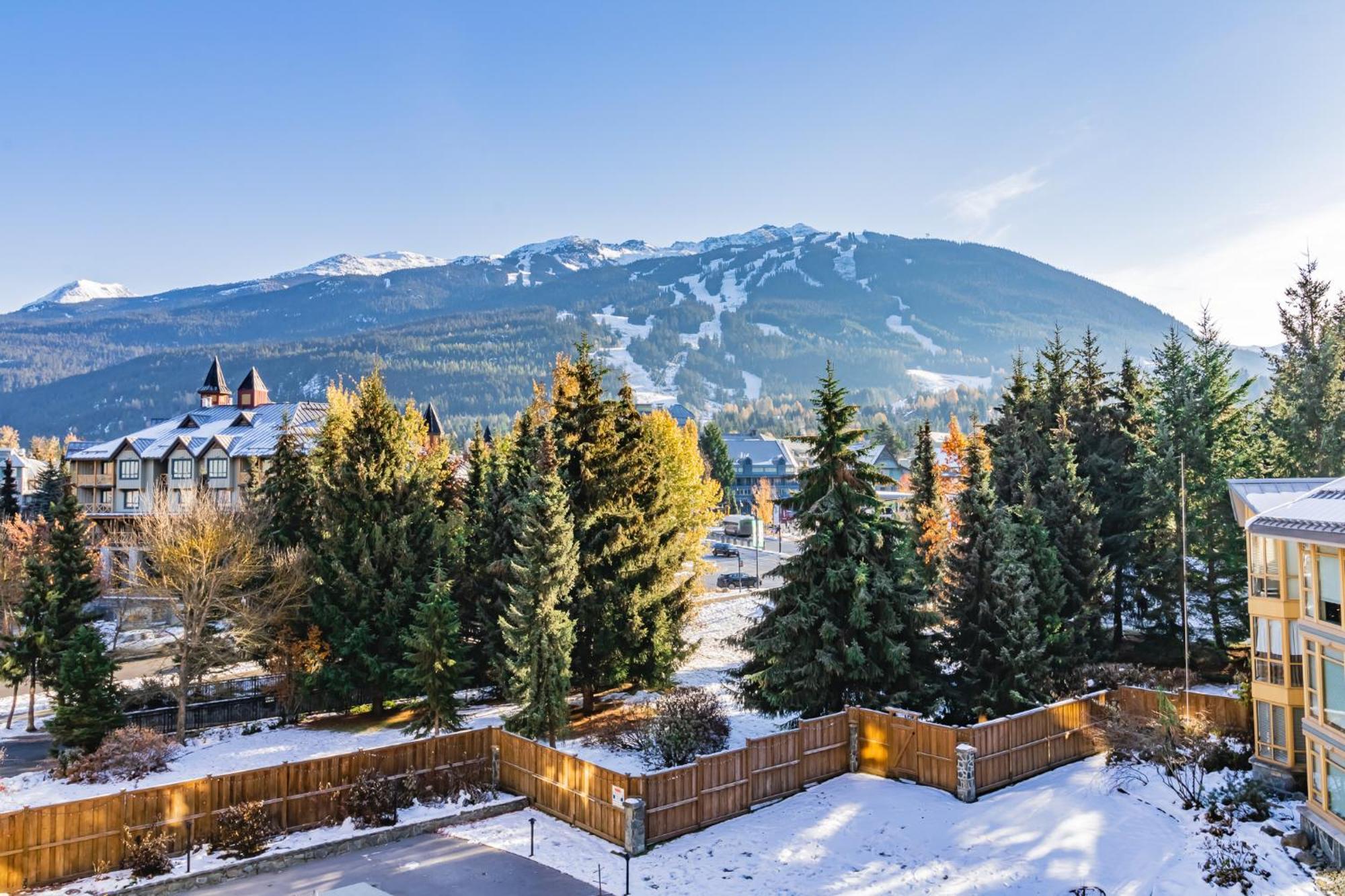 Cascade Lodge By Elevate Vacations Γουίστλερ Εξωτερικό φωτογραφία